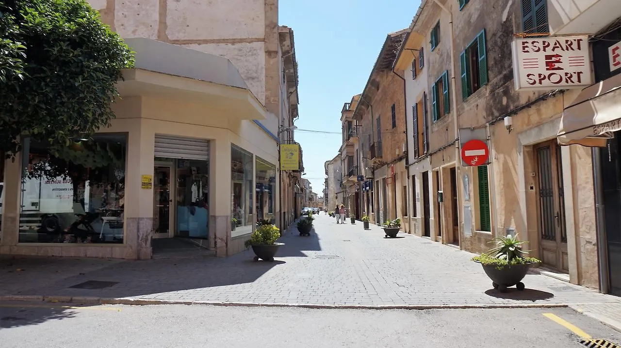 Born 23 - House With Pool In The Centre Of Lluchmayor. Free Wifi Llucmajor  0*, Llucmajor (Mallorca)